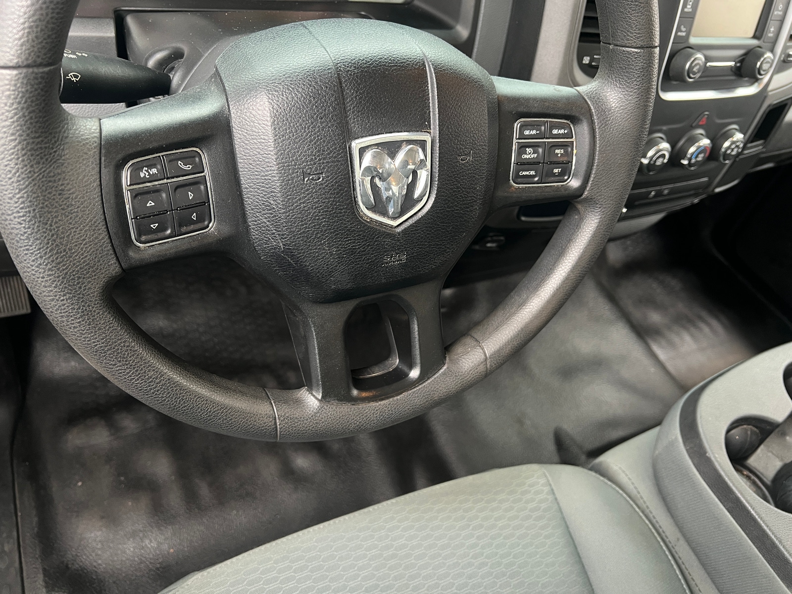 Thumbnail: 2019 RAM 1500 Classic - 5