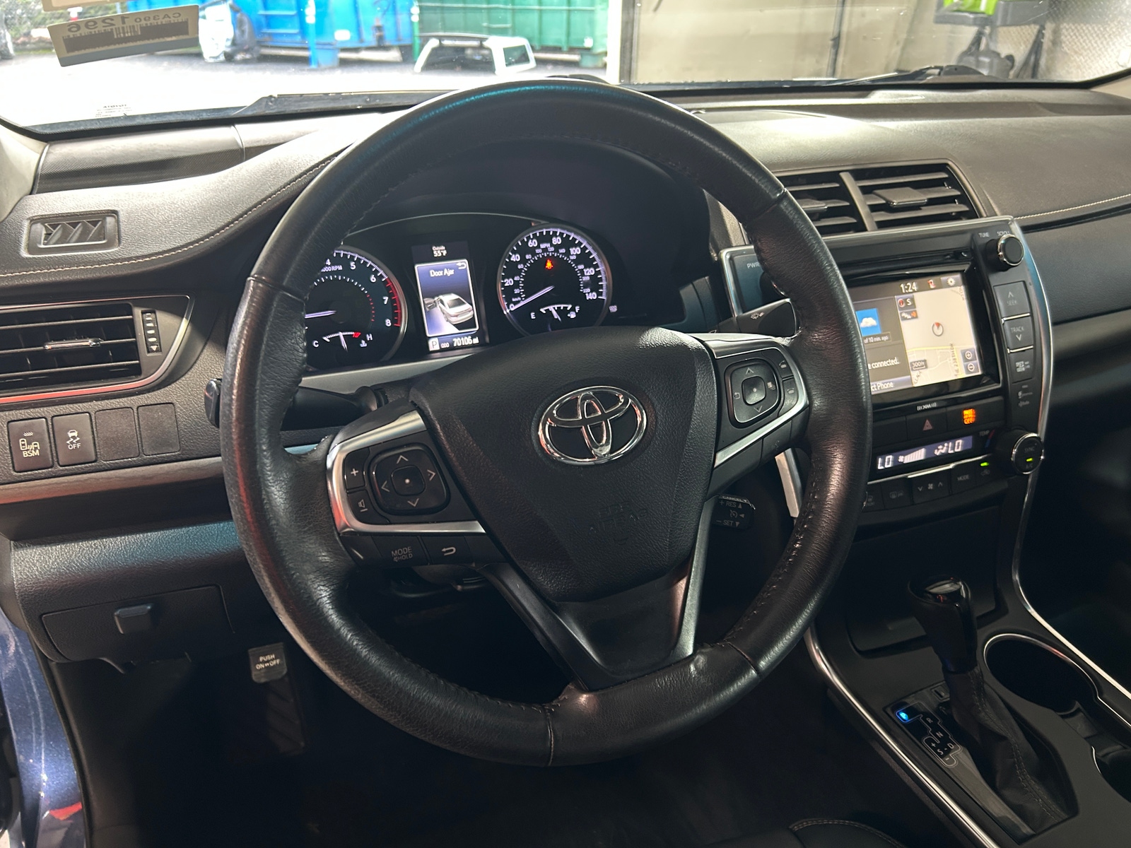 Thumbnail: 2017 Toyota Camry - 4