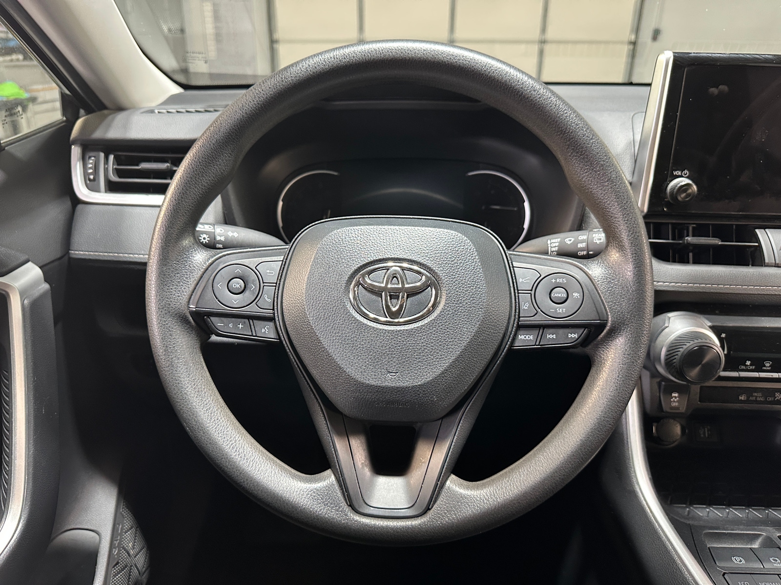 Thumbnail: 2024 Toyota RAV4 - 5