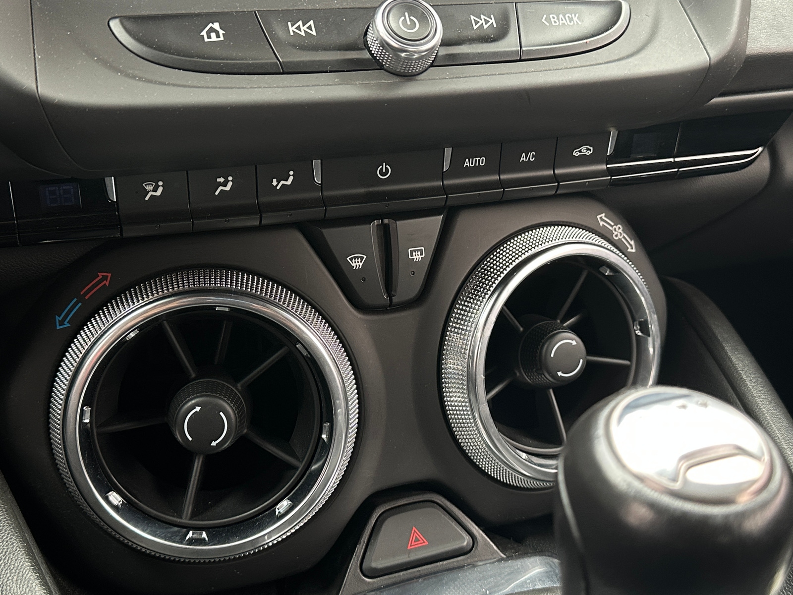 Thumbnail: 2022 Chevrolet Camaro - 4