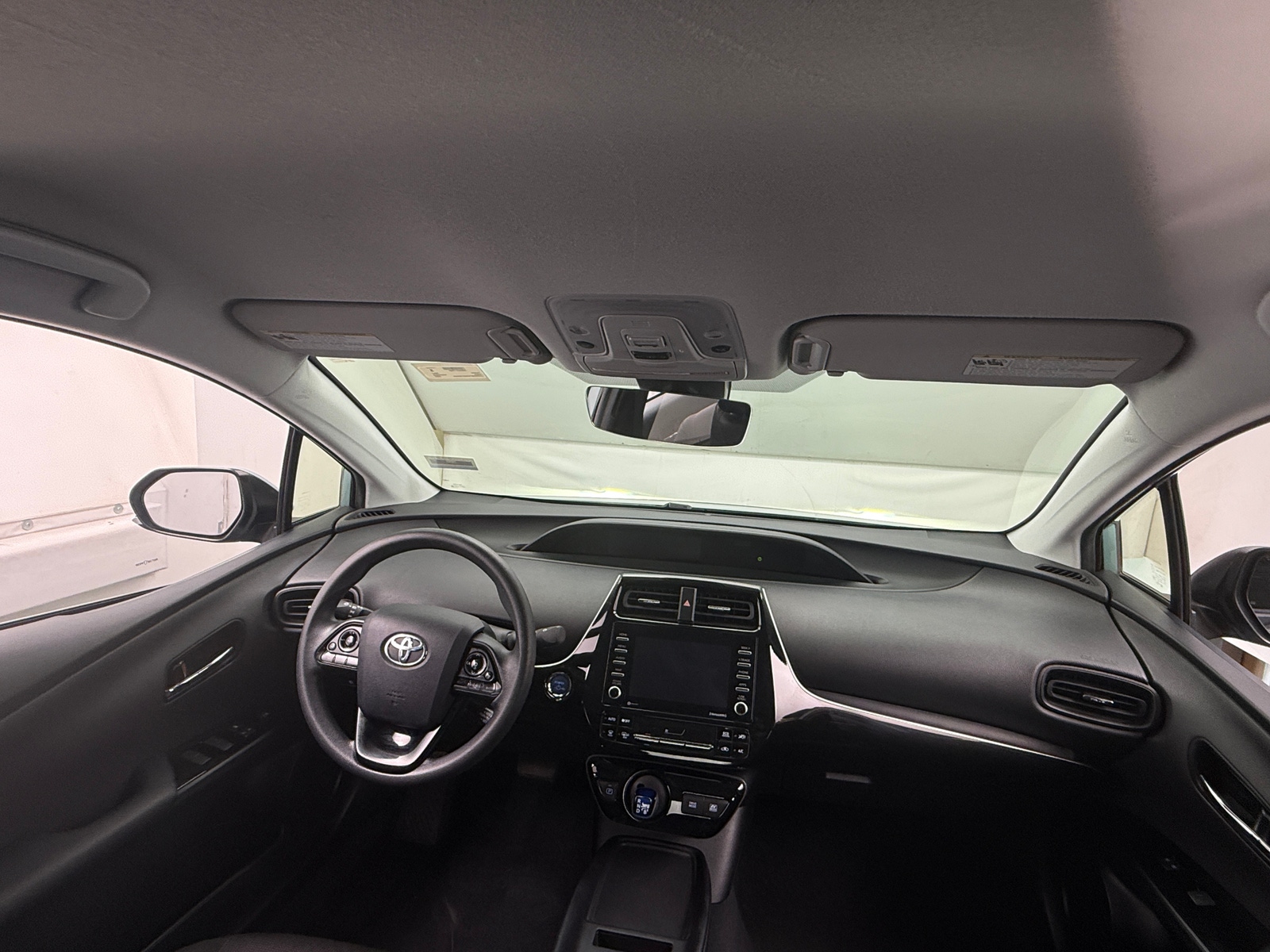 Thumbnail: 2022 Toyota Prius - 3