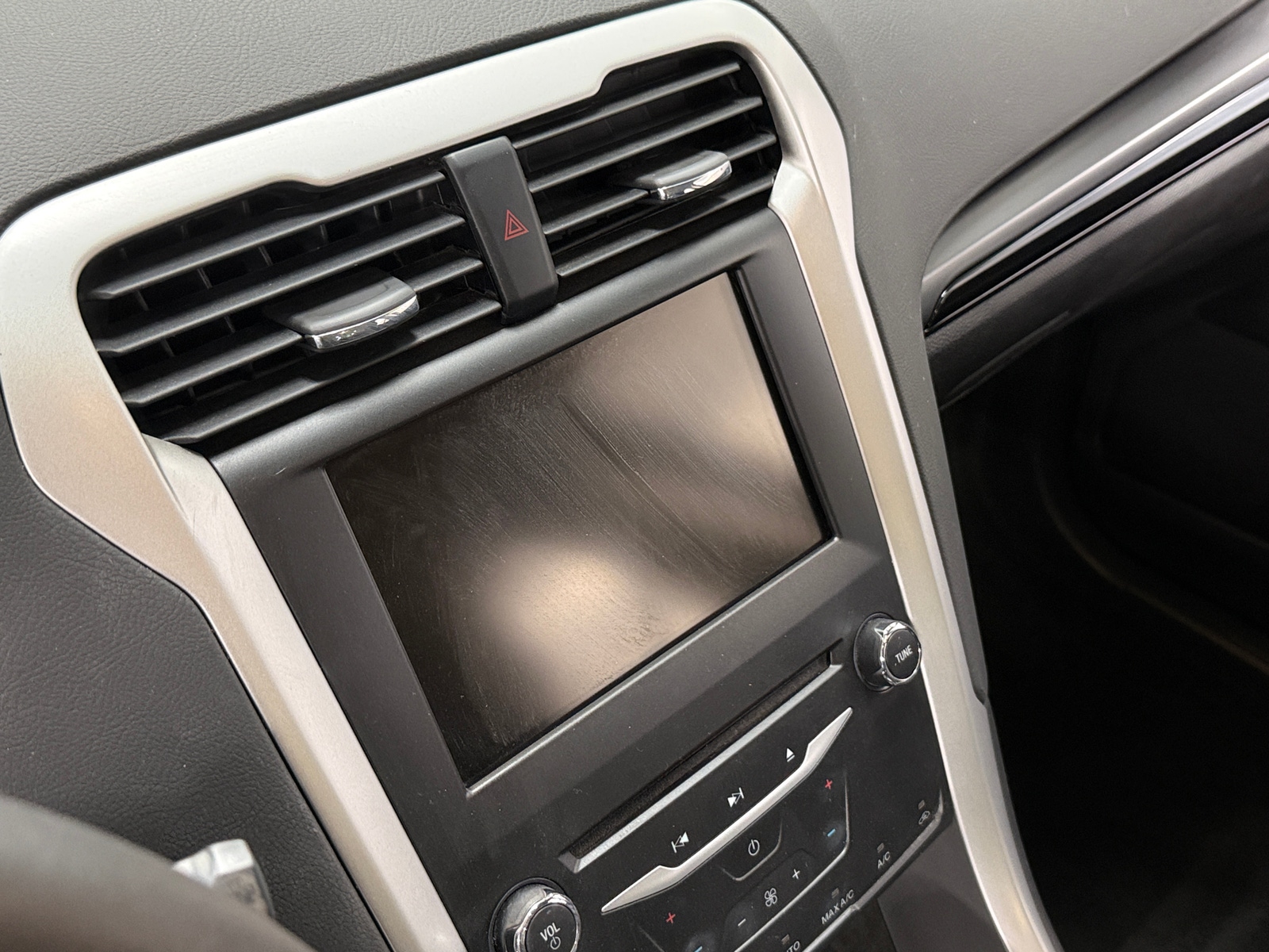 Thumbnail: 2015 Ford Fusion - 4