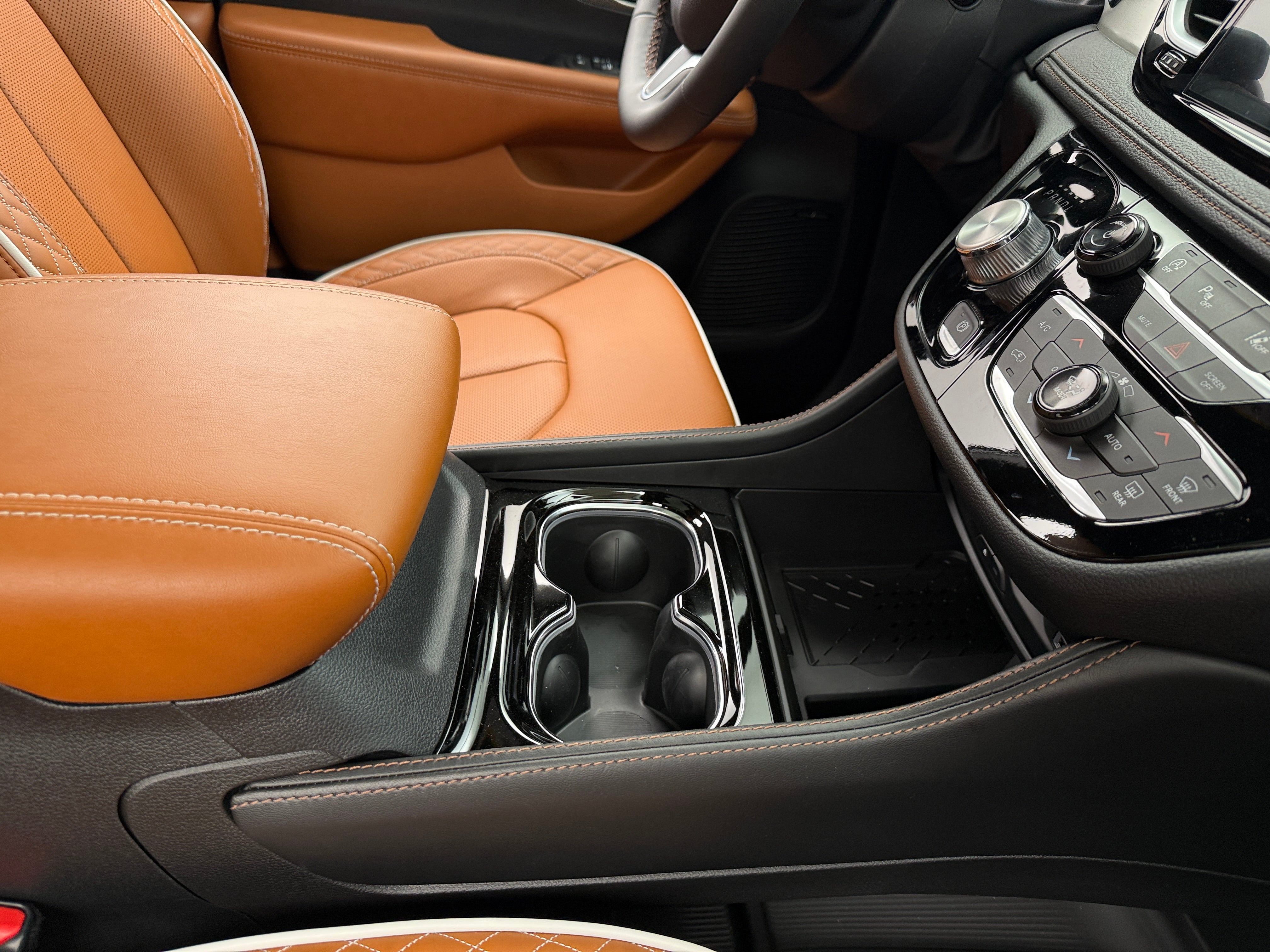 2026 Chrysler Pacifica Pinnacle - Photo 7