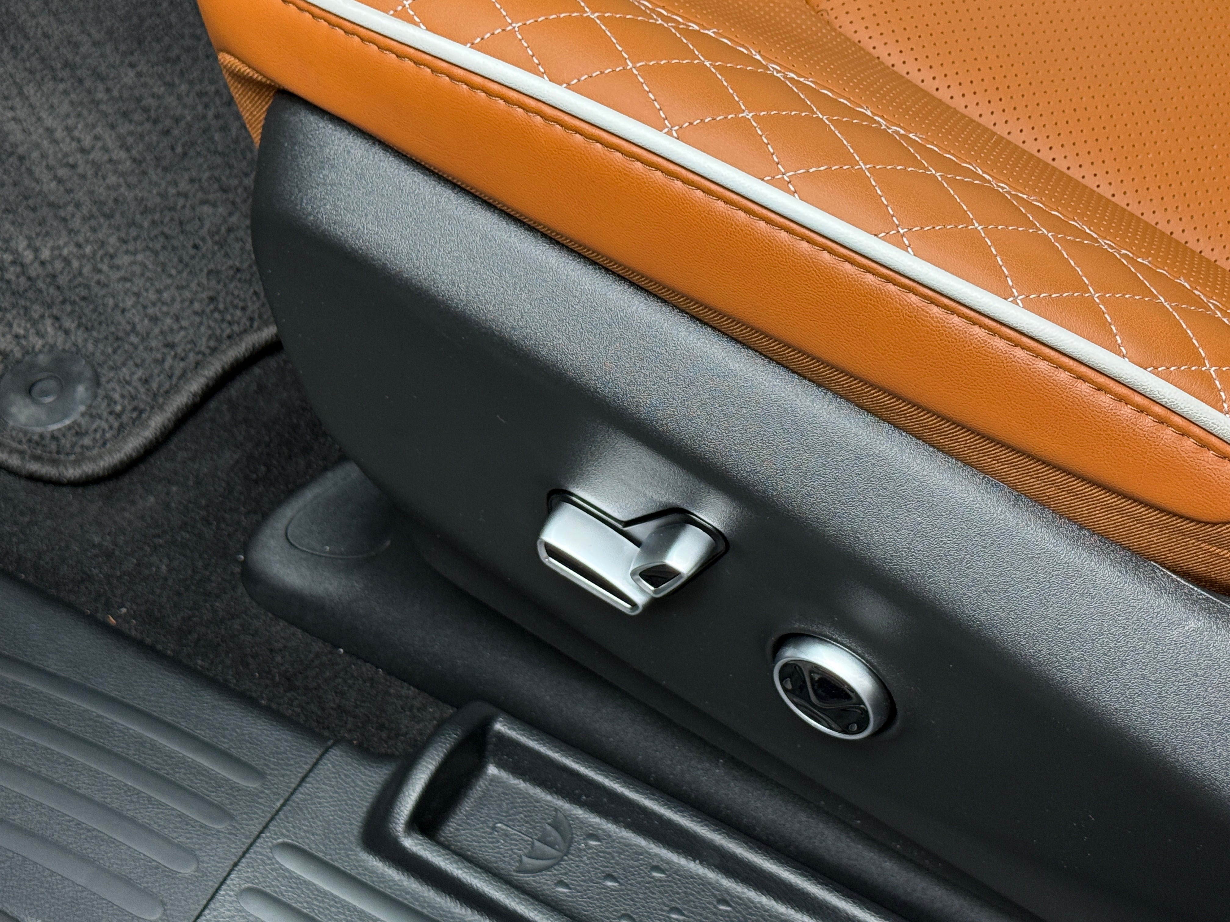 2026 Chrysler Pacifica Pinnacle - Photo 12