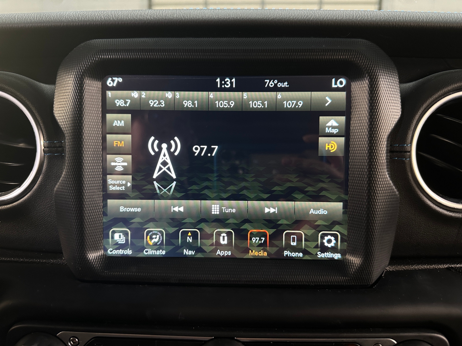 Thumbnail: 2021 Jeep Wrangler - 3