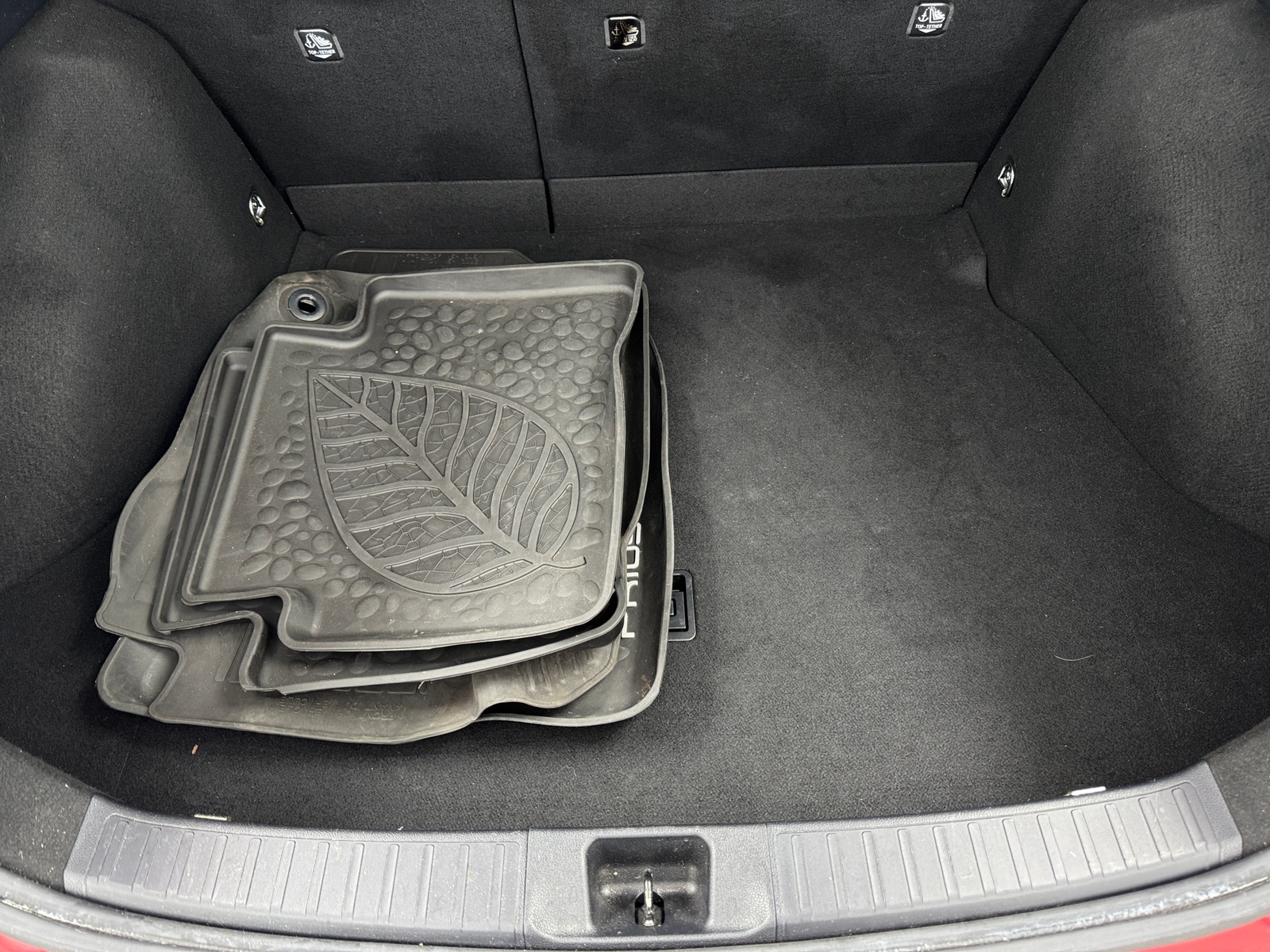 Thumbnail: 2016 Toyota Prius - 7