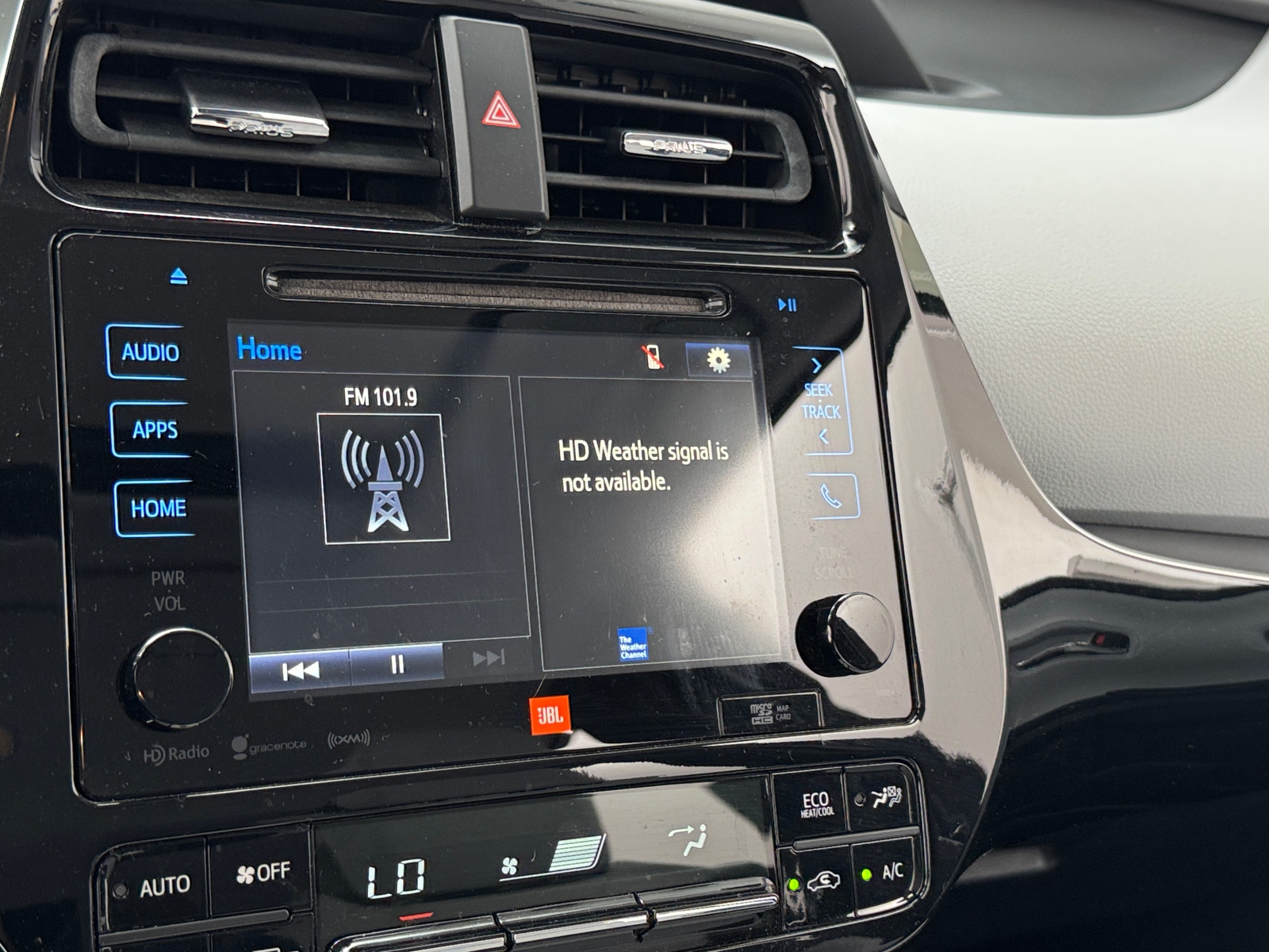 Thumbnail: 2016 Toyota Prius - 4