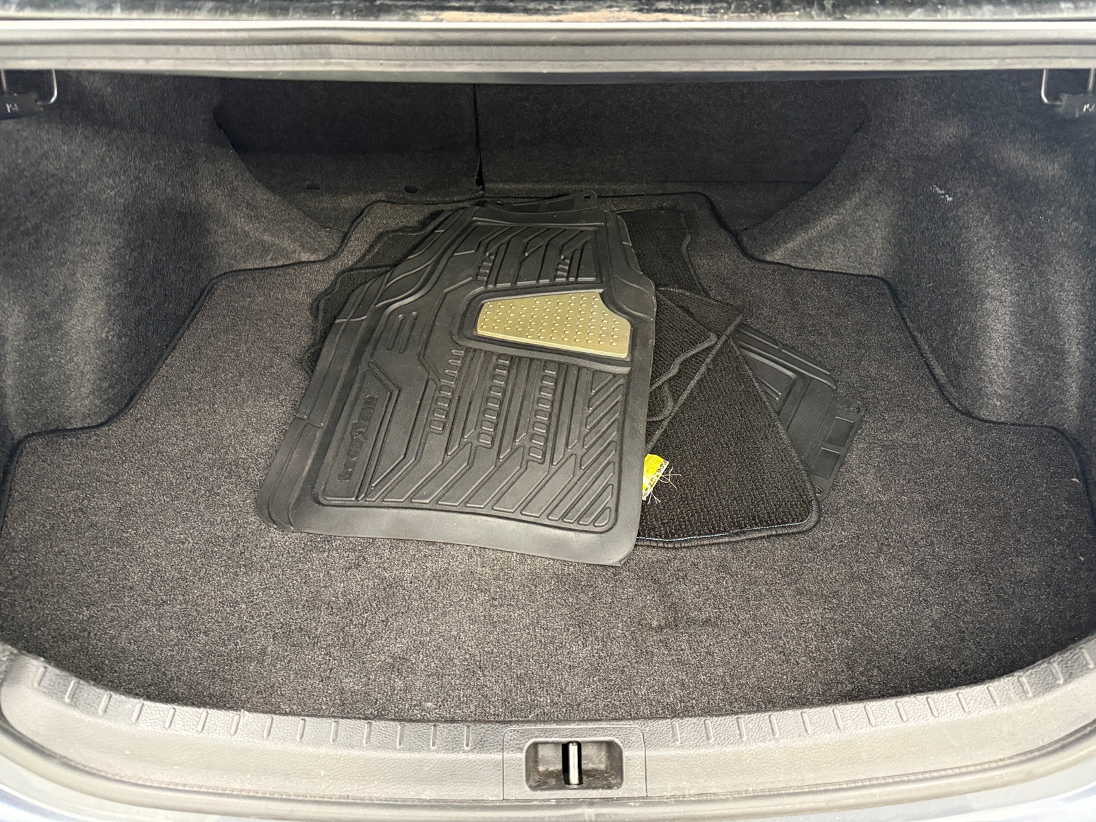 Thumbnail: 2015 Toyota Corolla - 7