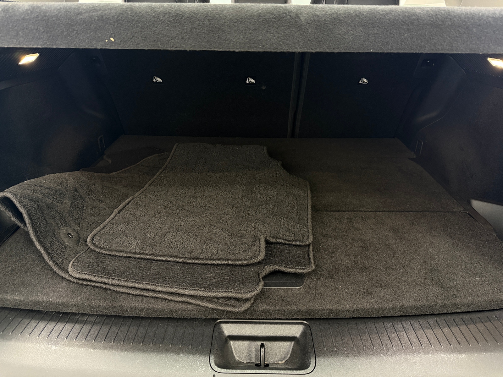 Thumbnail: 2023 Nissan Ariya - 6