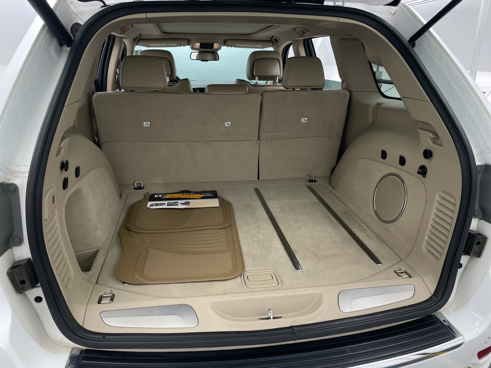 Thumbnail: 2015 Jeep Grand Cherokee - 6