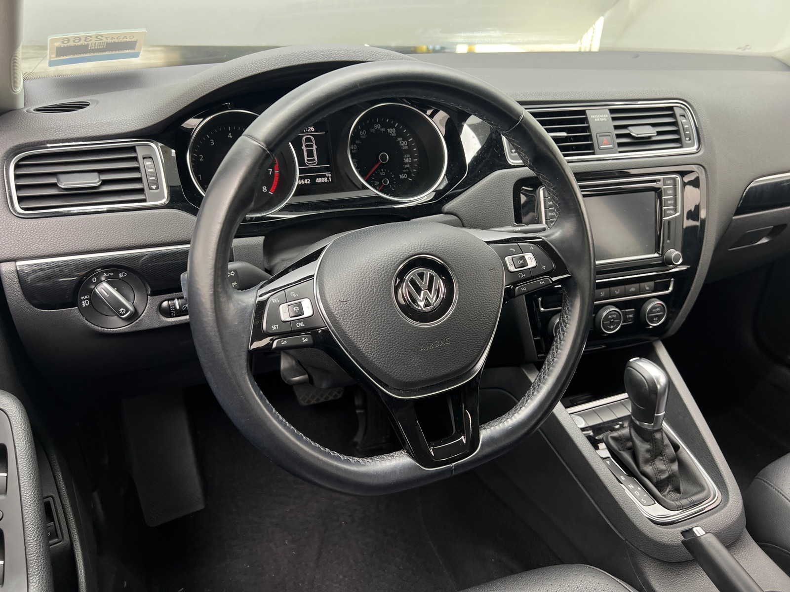 Thumbnail: 2017 Volkswagen Jetta - 4