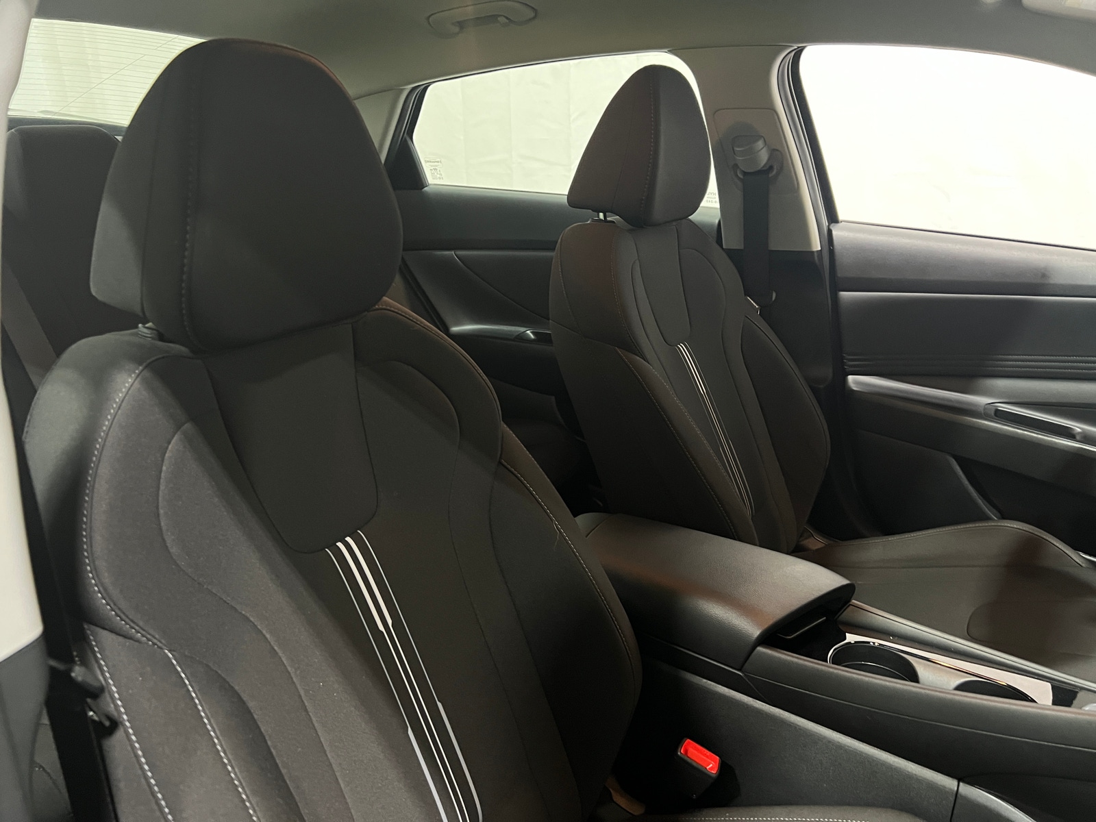 Thumbnail: 2023 Hyundai Elantra - 2