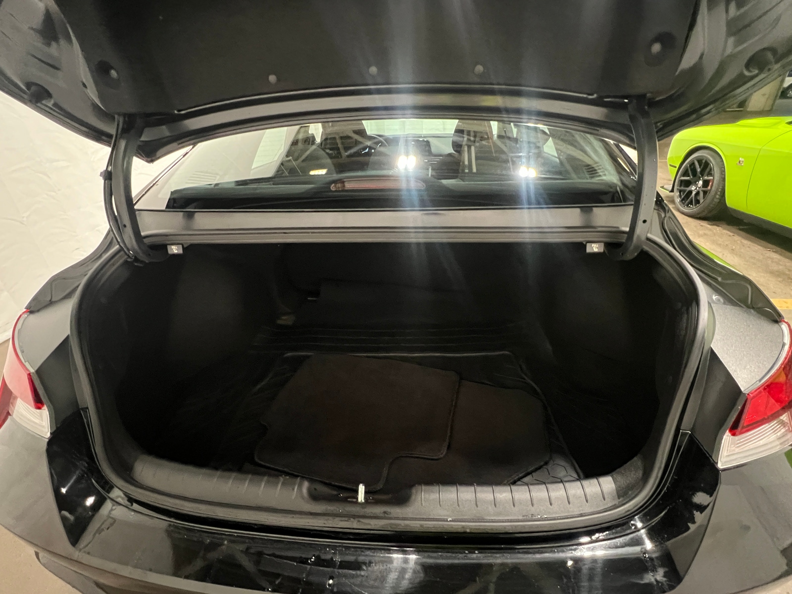 Thumbnail: 2023 Hyundai Elantra - 7