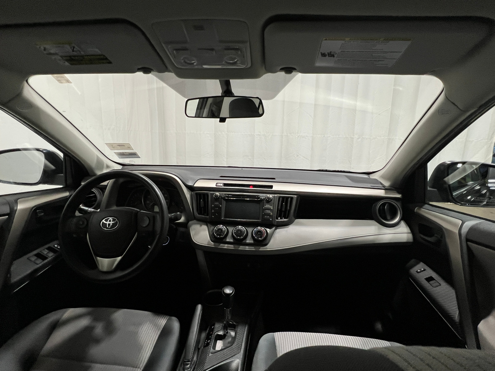 Thumbnail: 2015 Toyota RAV4 - 3