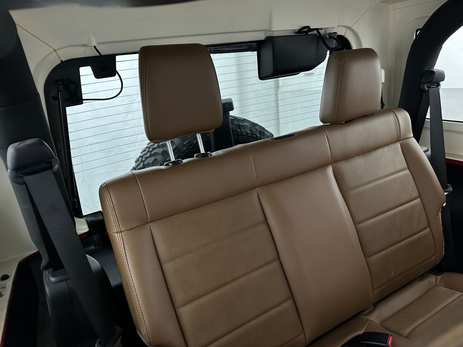 Thumbnail: 2011 Jeep Wrangler - 6