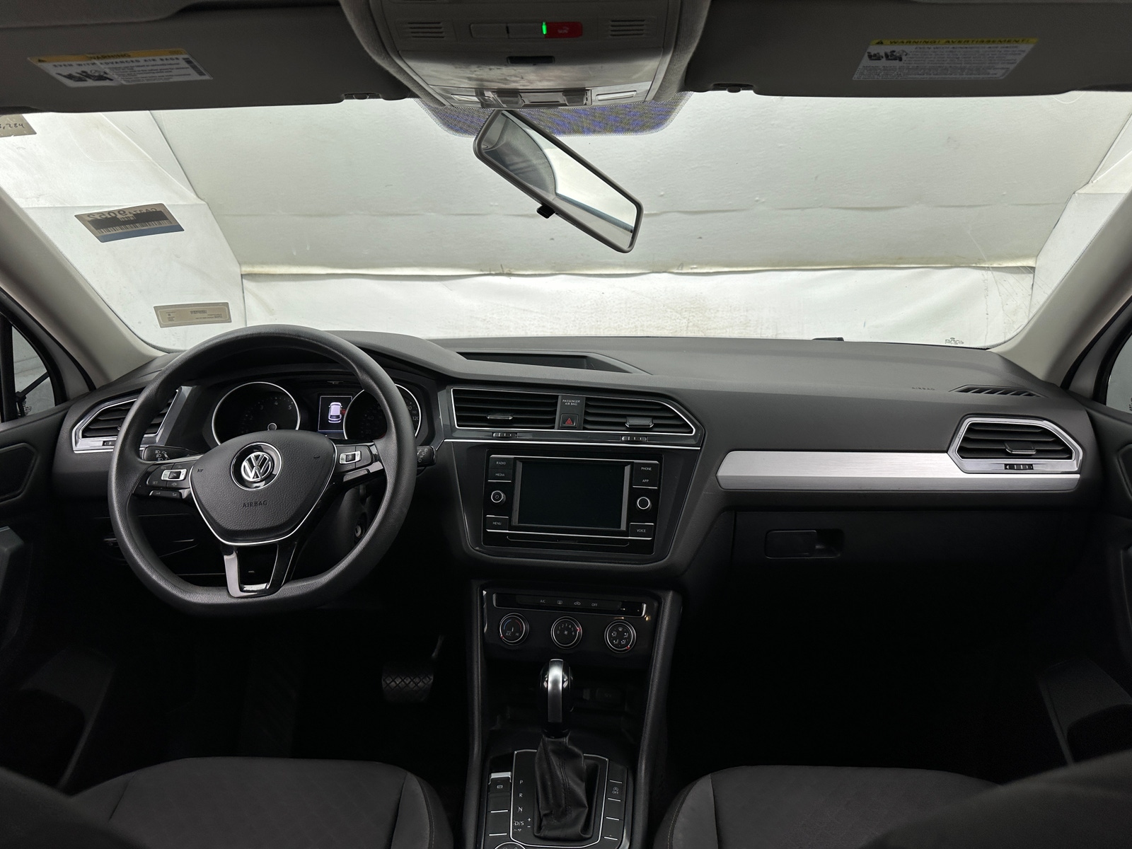 Thumbnail: 2020 Volkswagen Tiguan - 3