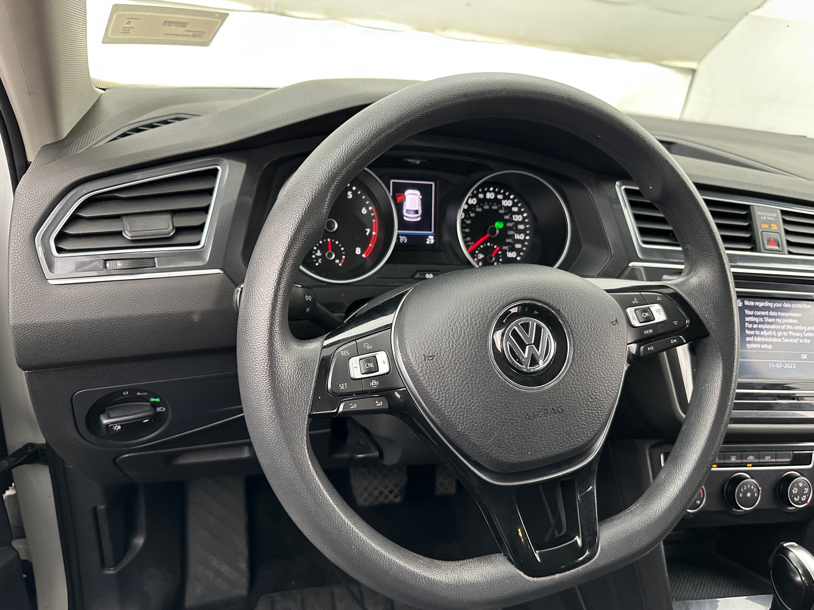 Thumbnail: 2020 Volkswagen Tiguan - 5