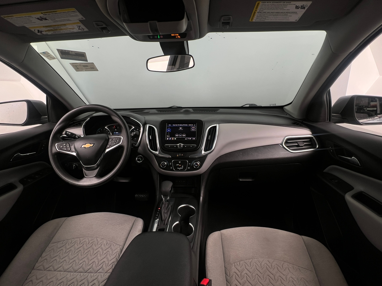 Thumbnail: 2023 Chevrolet Equinox - 3