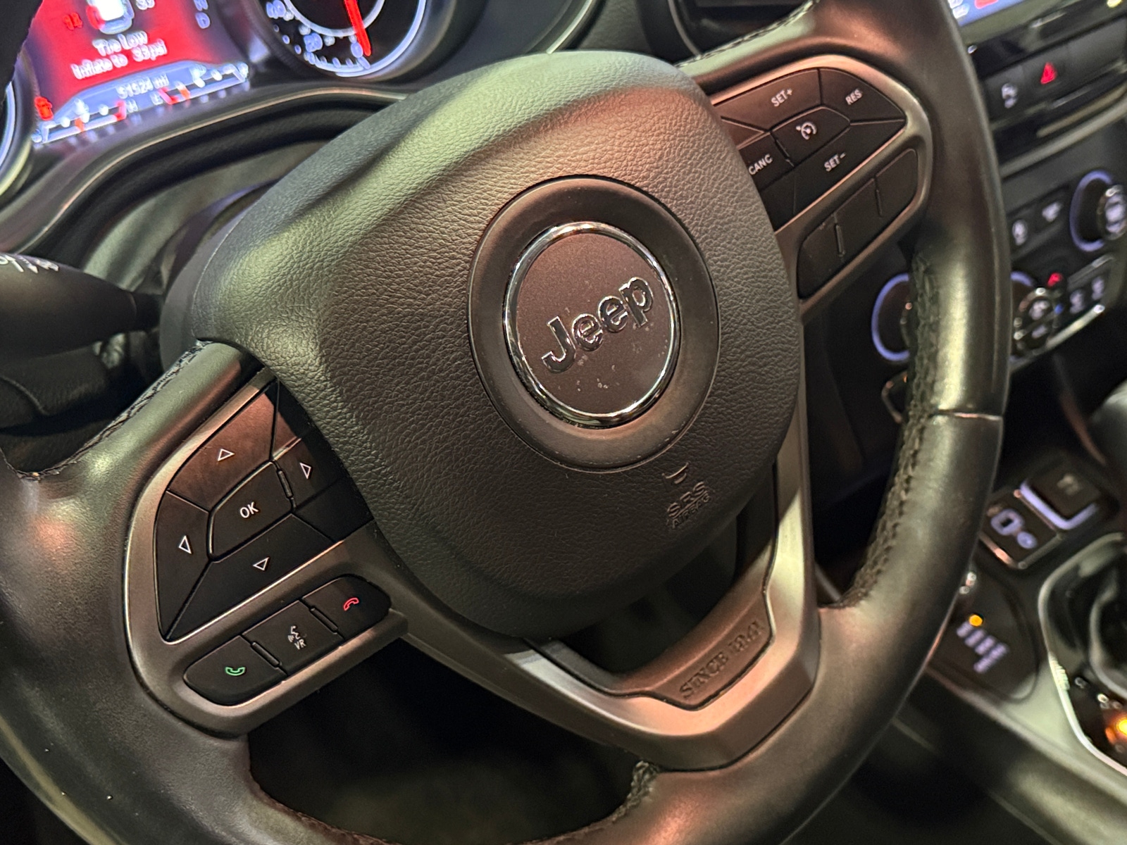 Thumbnail: 2019 Jeep Cherokee - 4