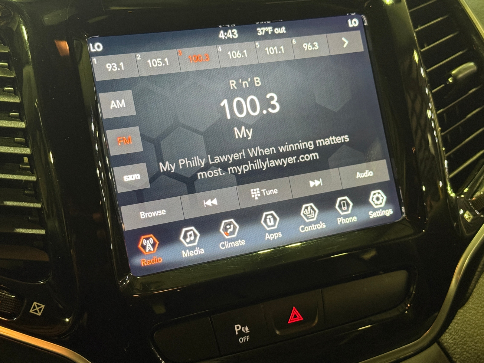 Thumbnail: 2019 Jeep Cherokee - 3