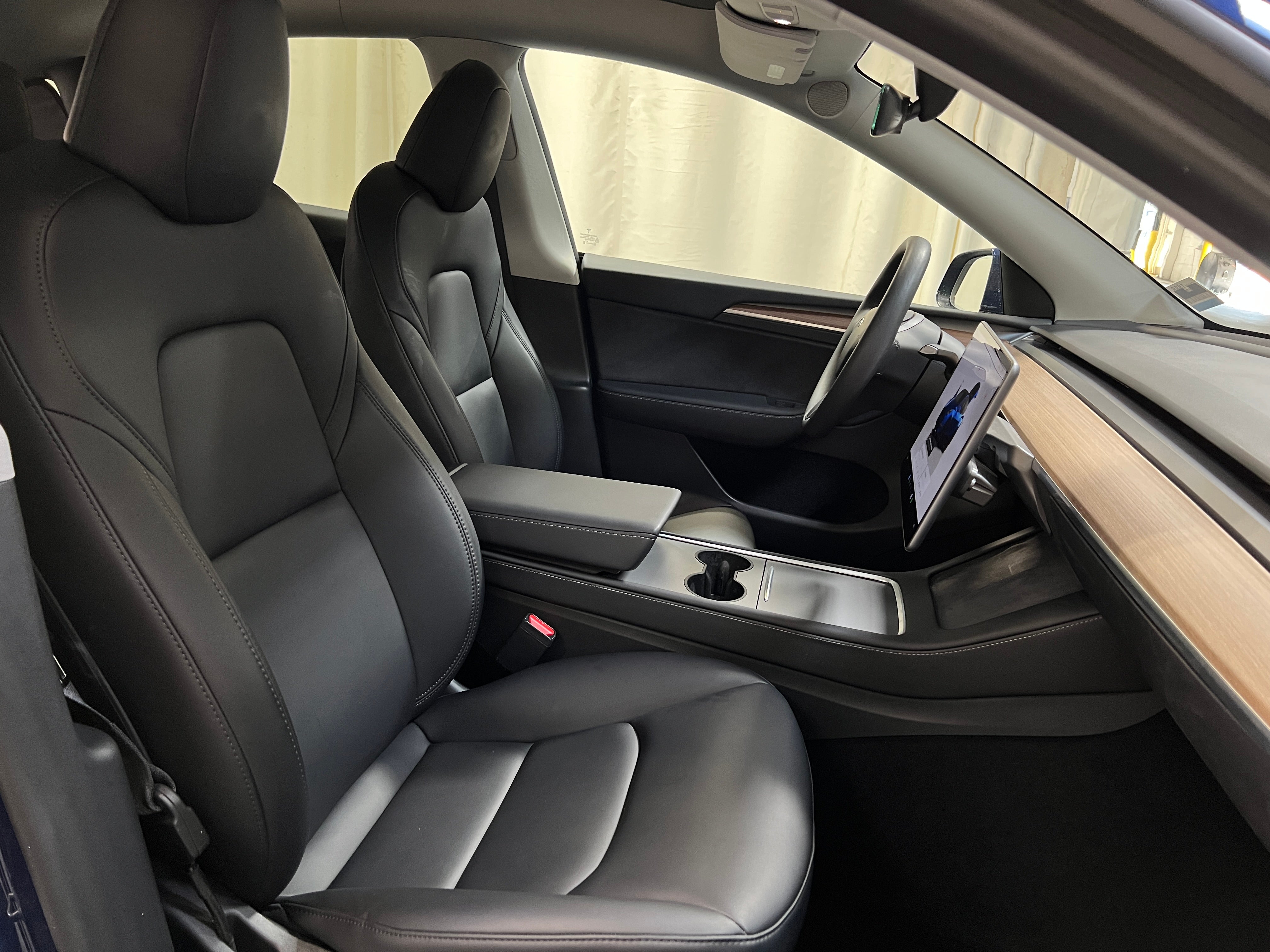 Used 2023 Tesla Model Y Performance with VIN 7SAYGDEF7PF956173 for sale in Oak Creek, WI