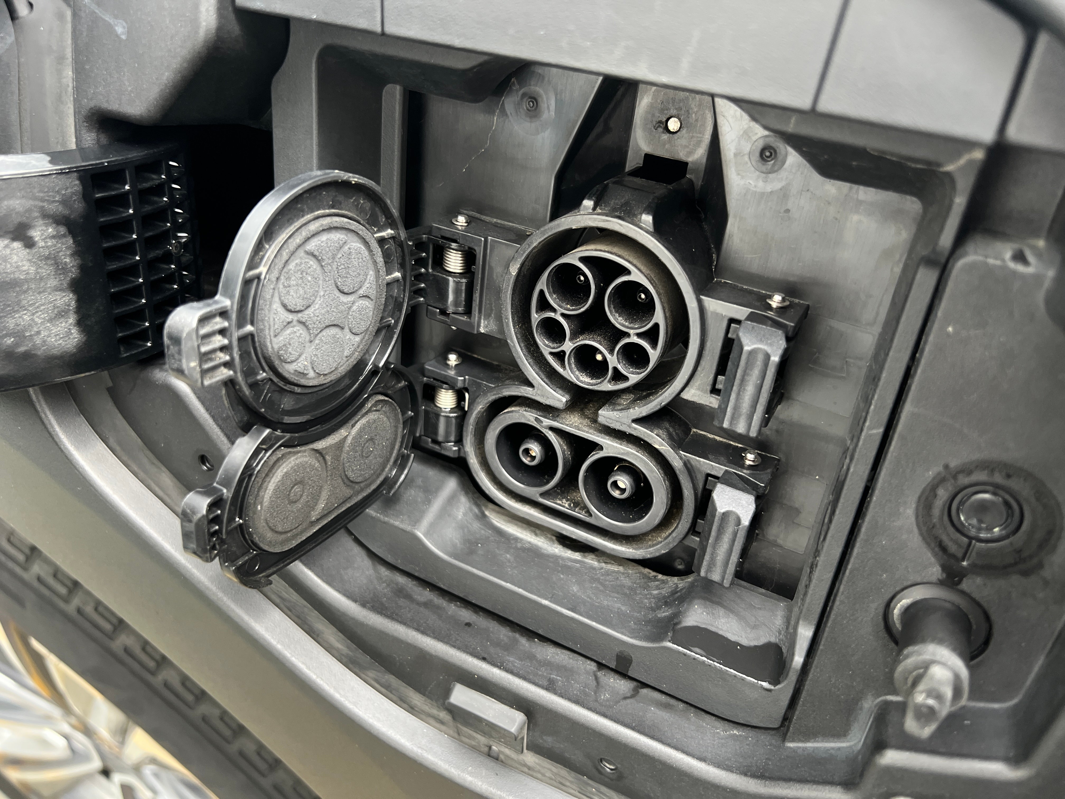 Used 2023 Subaru SOLTERRA Limited with VIN JTMABABA6PA006125 for sale in Auburn, WA