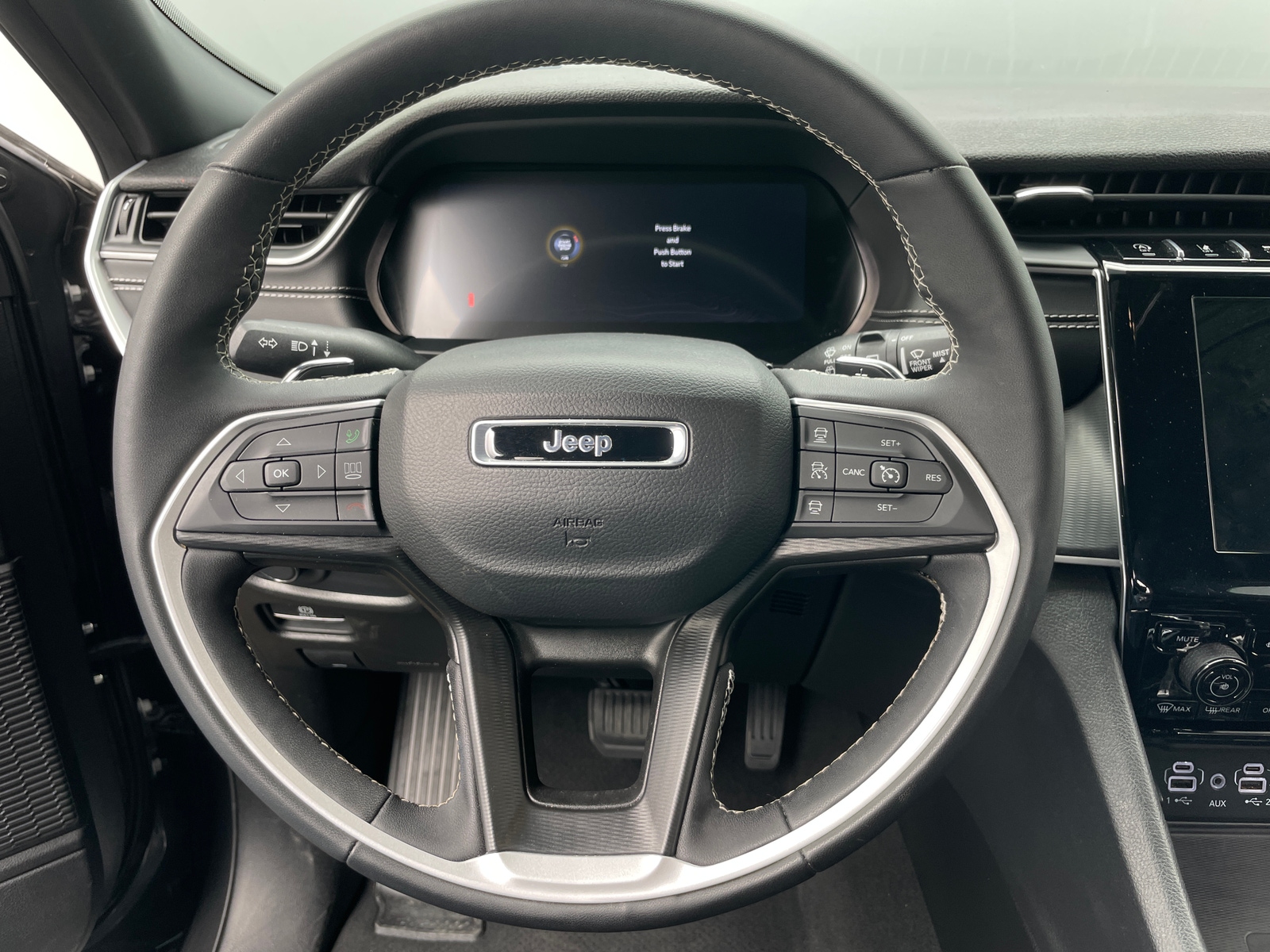 Thumbnail: 2024 Jeep Grand Cherokee - 4