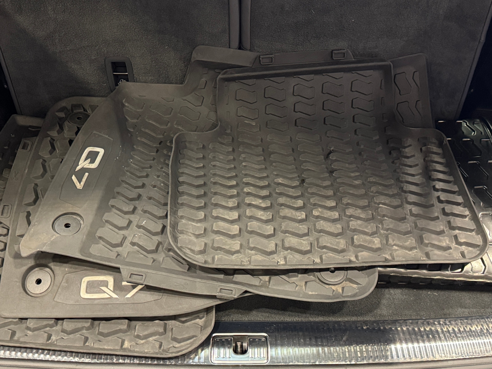 Thumbnail: 2020 Audi Q7 - 6