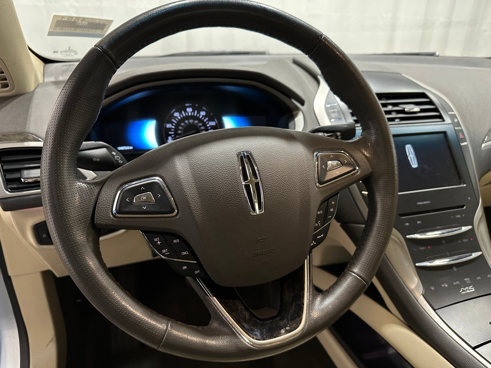 Thumbnail: 2014 Lincoln MKZ - 4