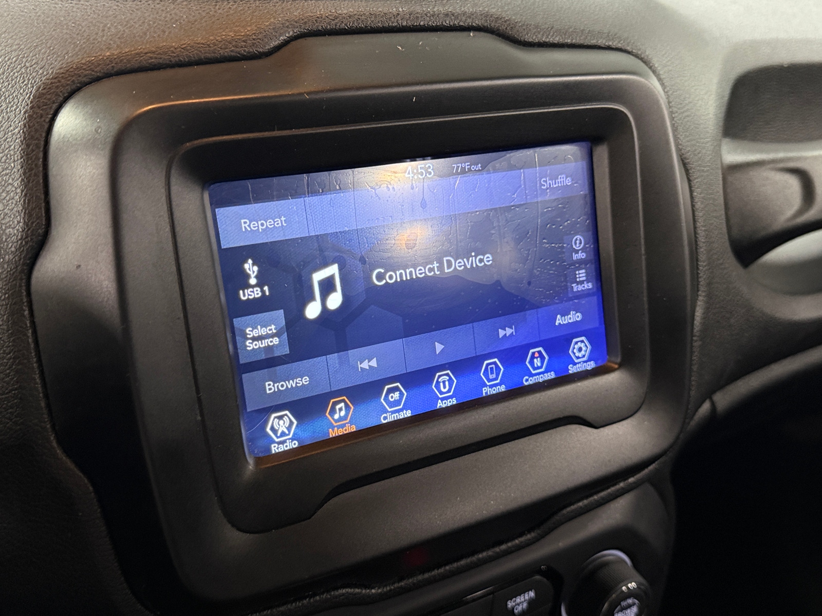 Thumbnail: 2018 Jeep Renegade - 4