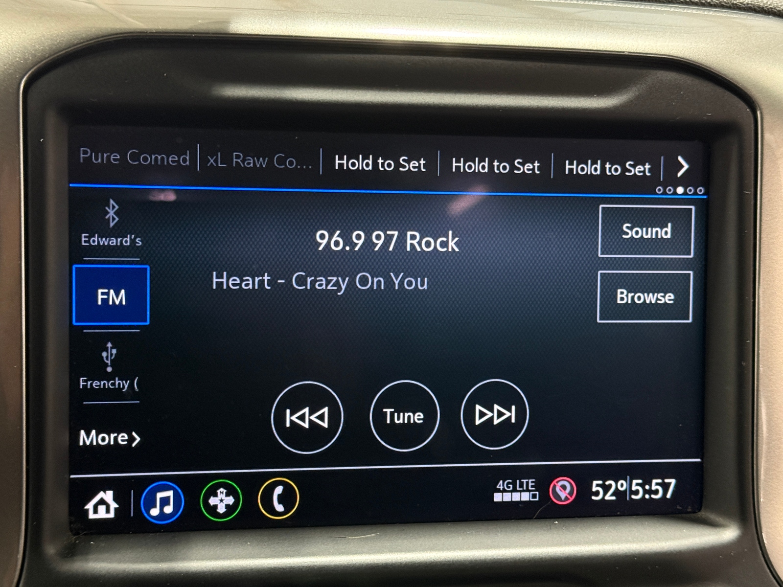 Thumbnail: 2022 Chevrolet Silverado 1500 - 4