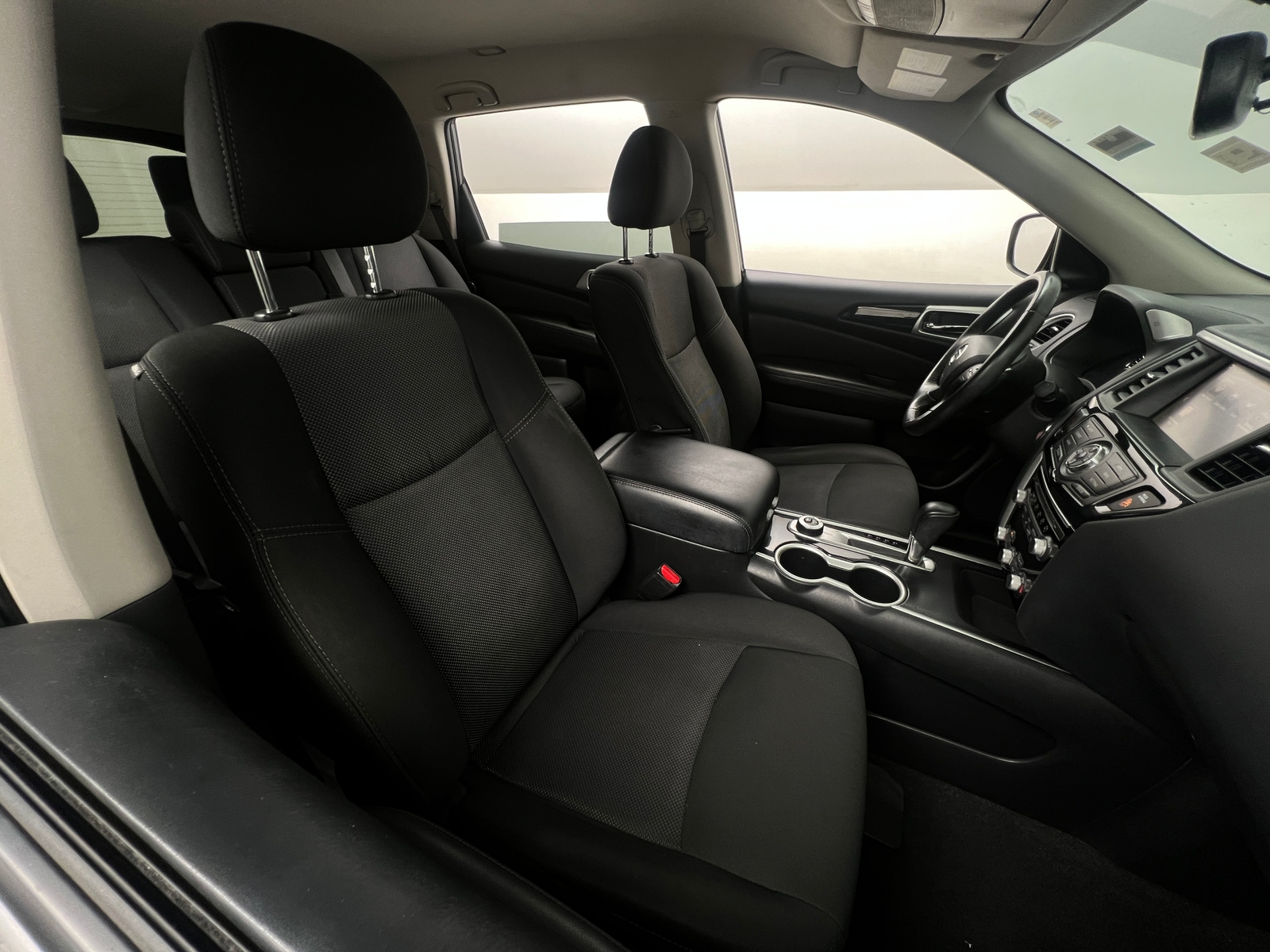 Thumbnail: 2020 Nissan Pathfinder - 2