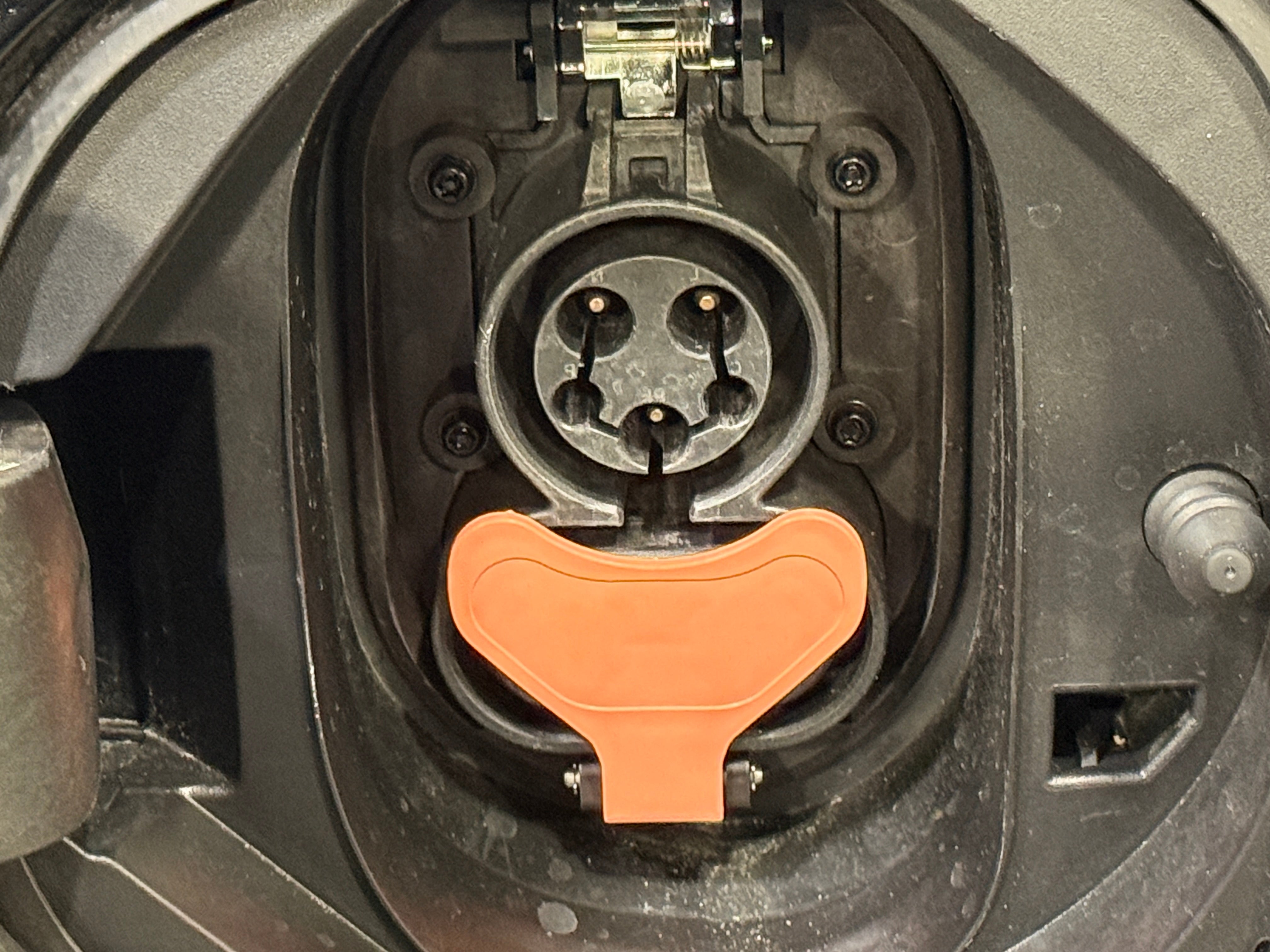 Used 2022 Chevrolet Bolt EUV LT with VIN 1G1FY6S00N4125057 for sale in Oak Creek, WI