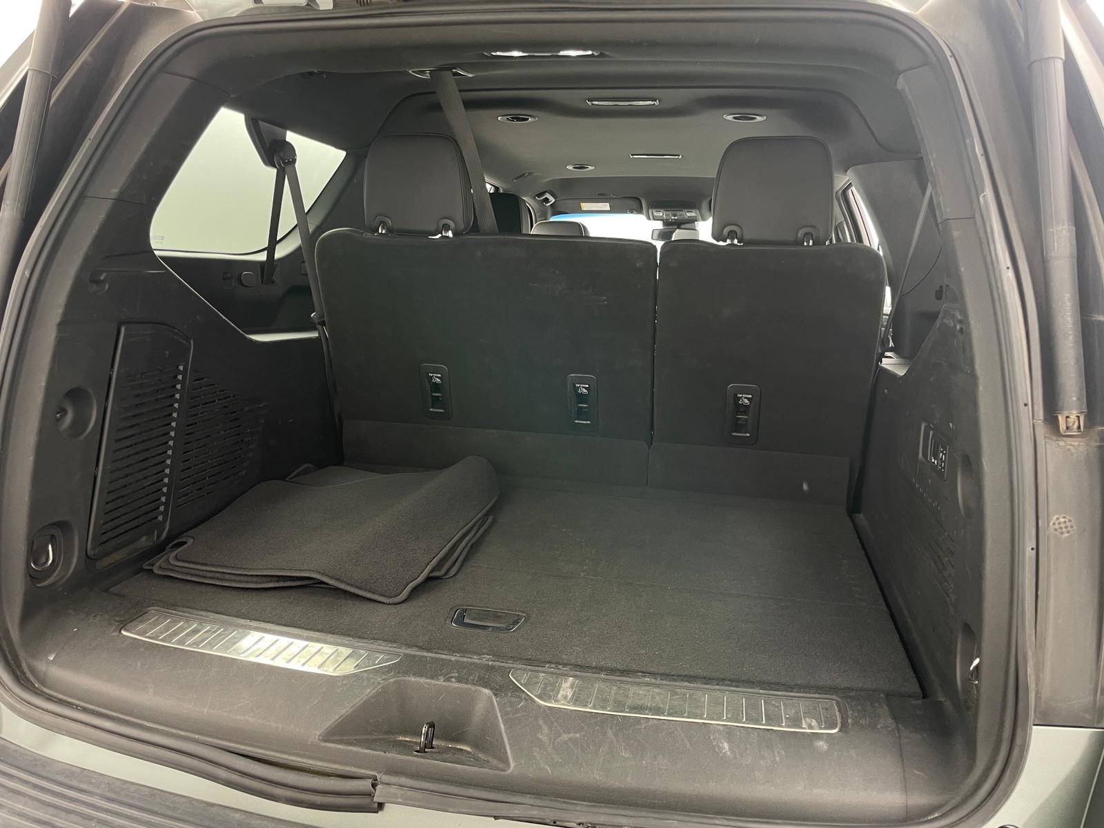 Thumbnail: 2023 Chevrolet Suburban - 6