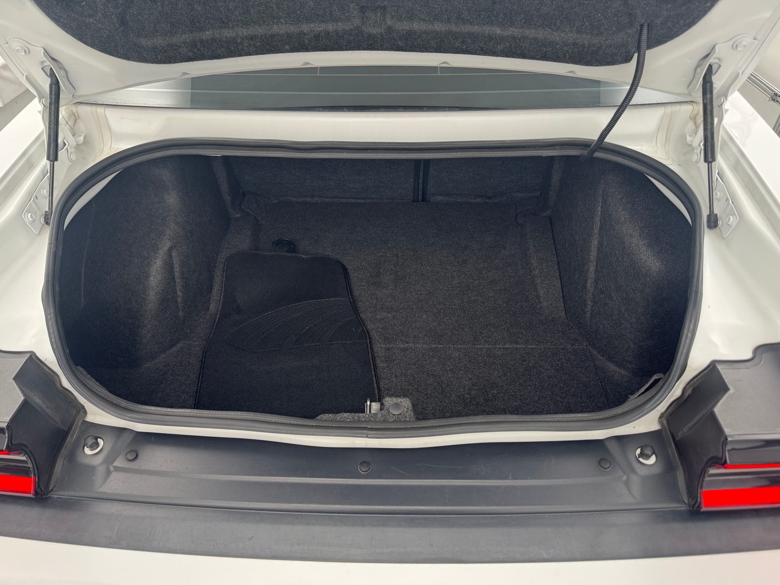 Thumbnail: 2018 Dodge Challenger - 7