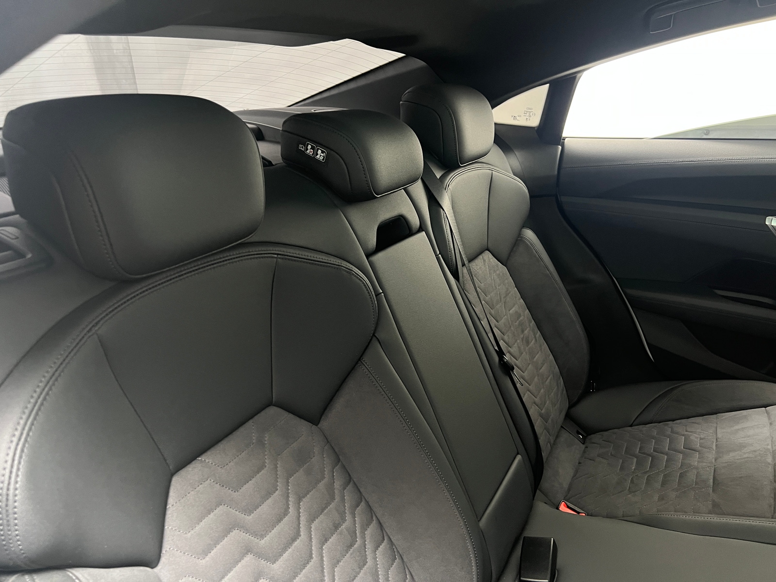 Thumbnail: 2024 Audi e-tron GT - 5