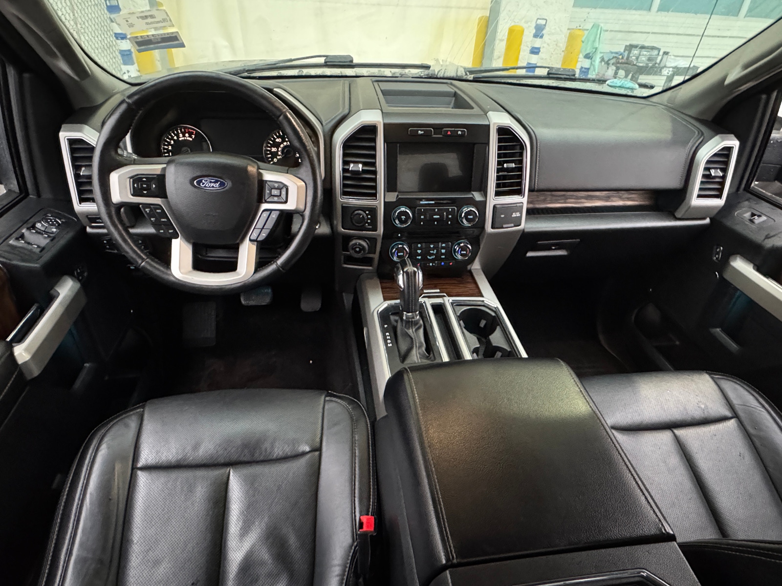 Thumbnail: 2018 Ford Econoline - 3