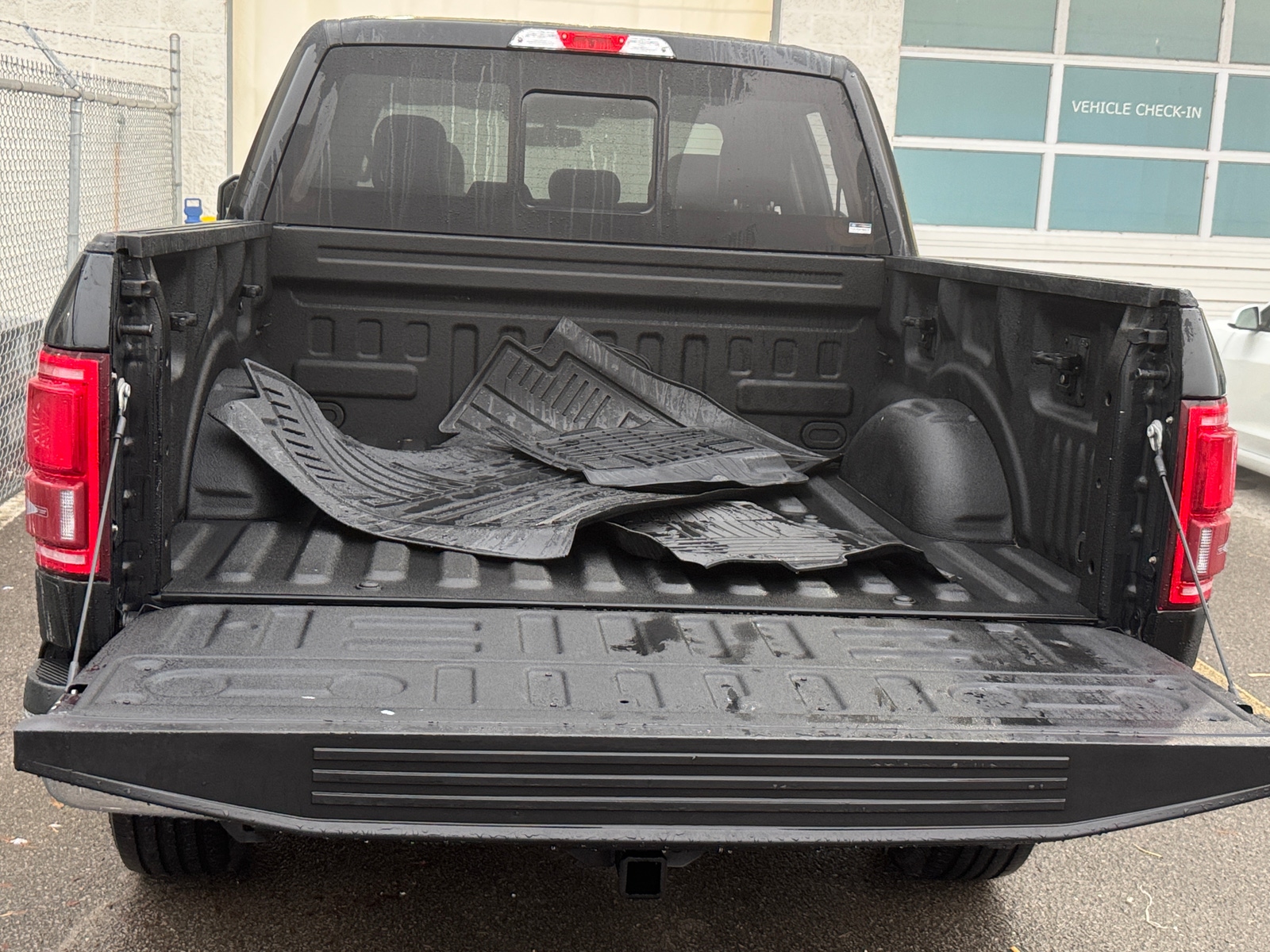 Thumbnail: 2018 Ford Econoline - 7