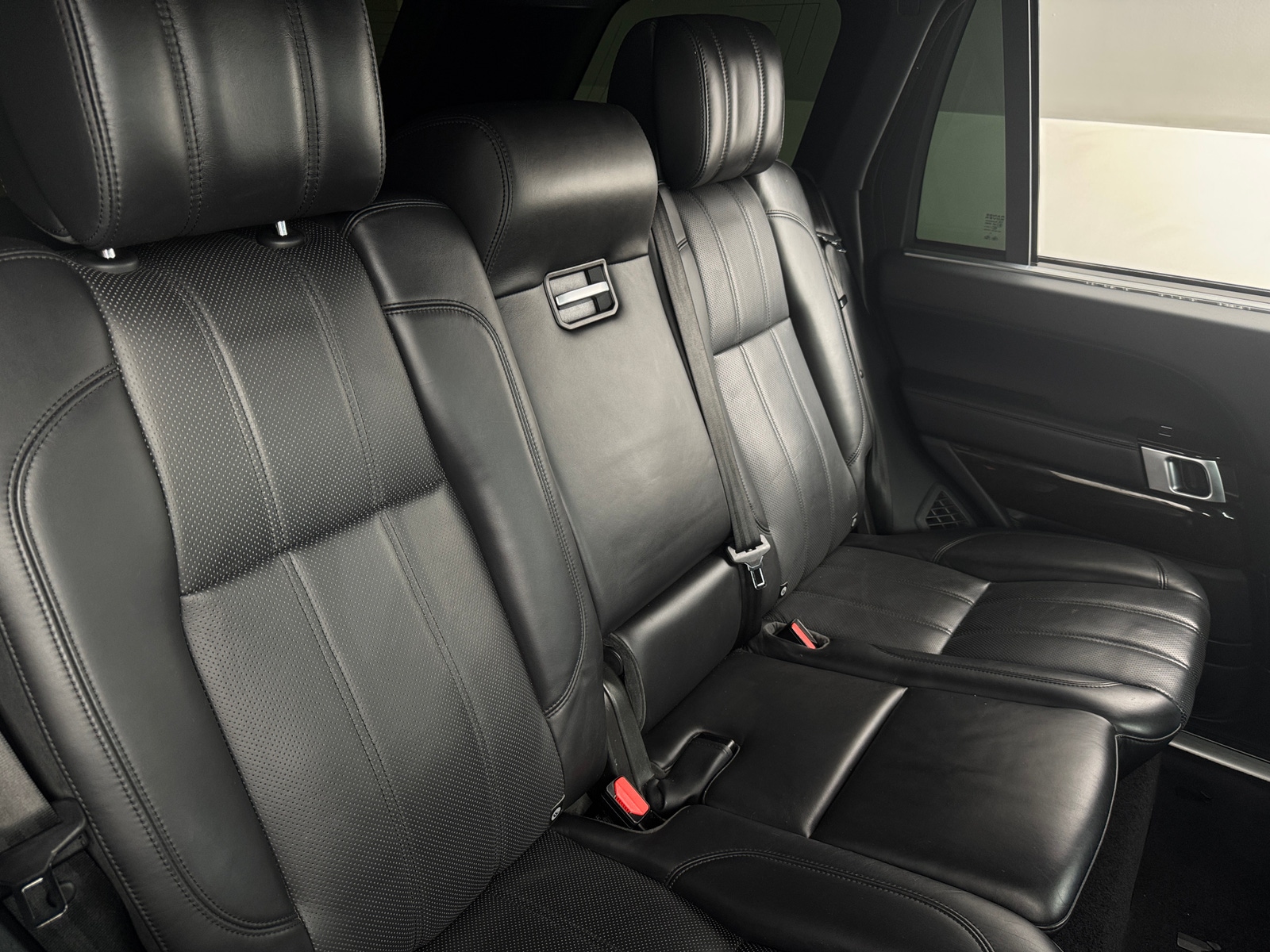 Thumbnail: 2015 Land Rover Range Rover - 5