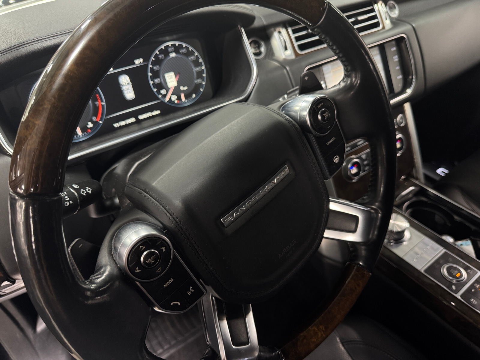 Thumbnail: 2015 Land Rover Range Rover - 4