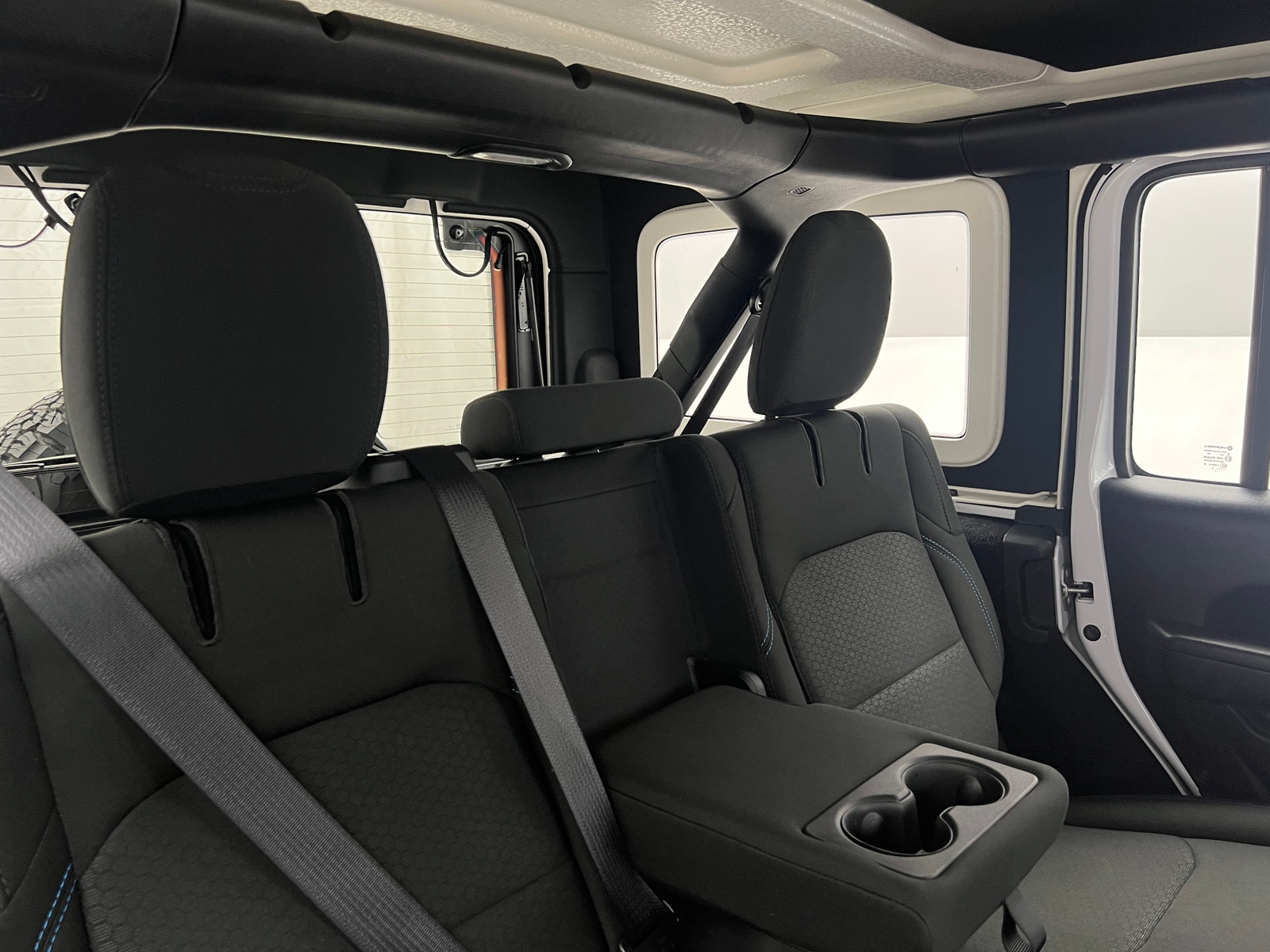 Thumbnail: 2022 Jeep Wrangler - 6