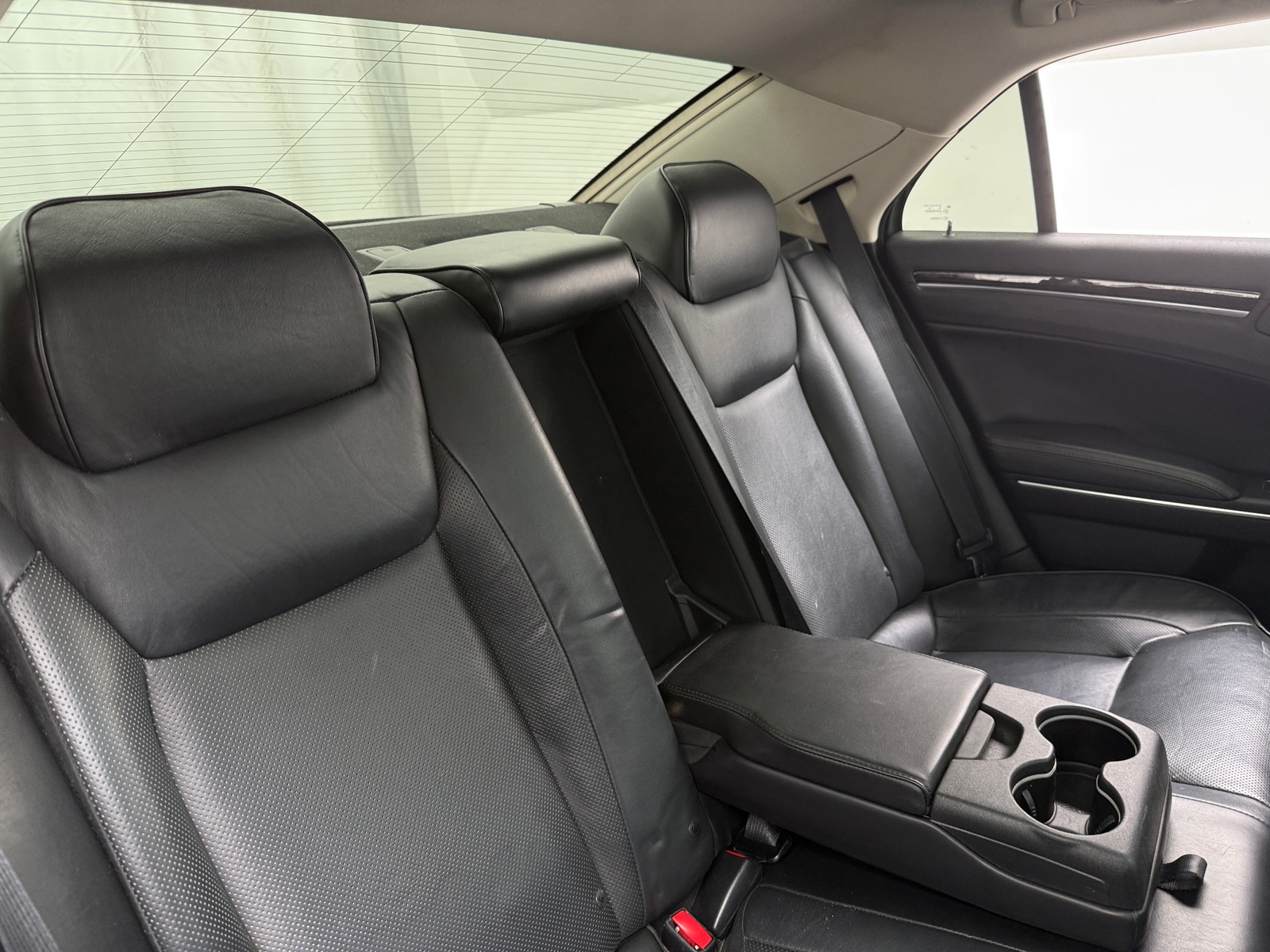 Thumbnail: 2017 Chrysler 300 - 5