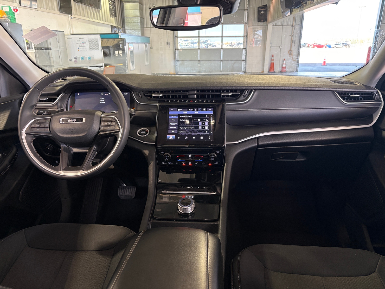 Thumbnail: 2024 Jeep Grand Cherokee - 3