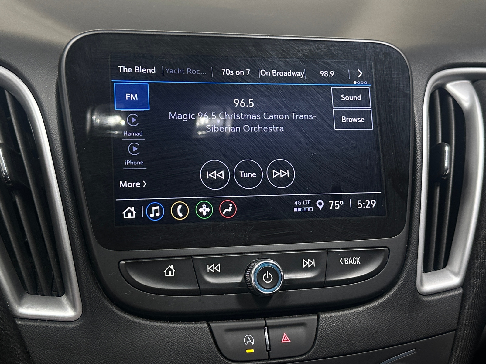 Thumbnail: 2024 Chevrolet Malibu - 4