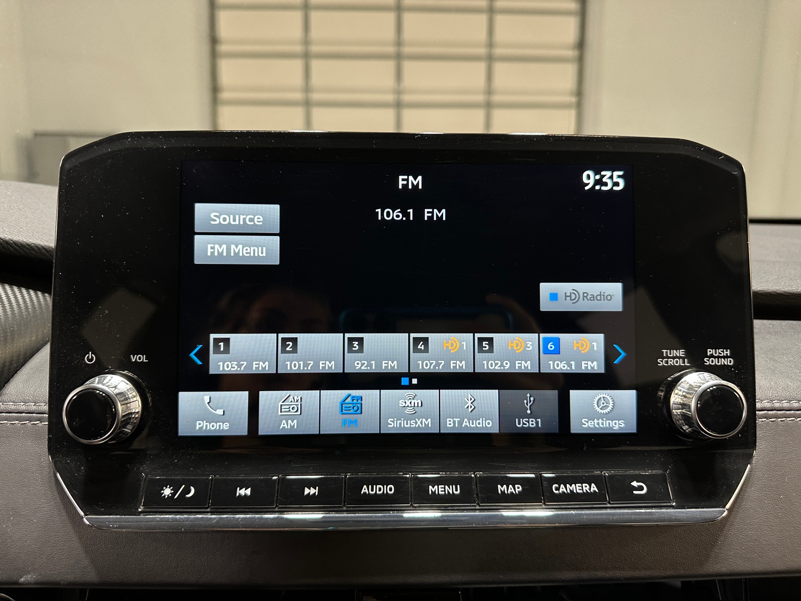 Thumbnail: 2024 Mitsubishi Outlander - 3