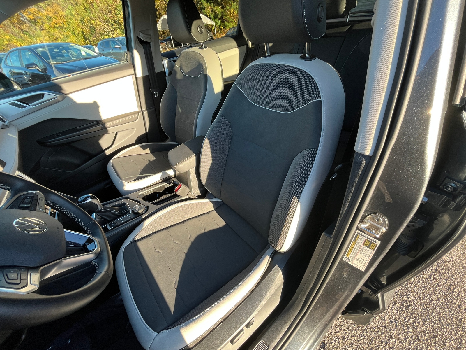 Thumbnail: 2025 Volkswagen Taos - 2