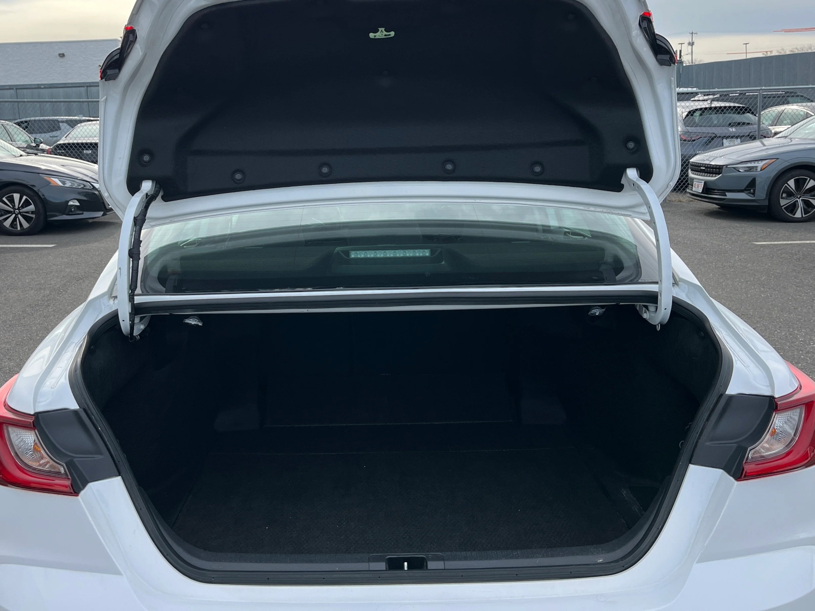 Thumbnail: 2025 Toyota Camry - 6