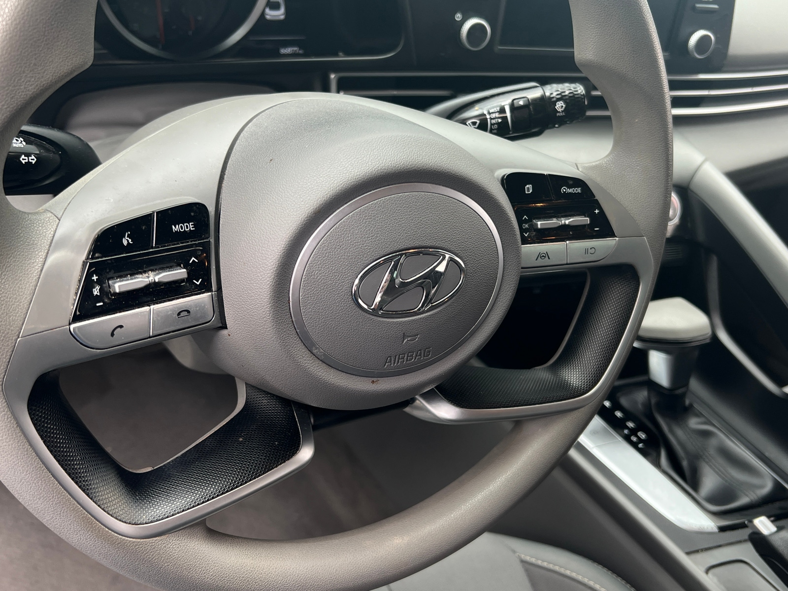 Thumbnail: 2022 Hyundai Elantra - 5