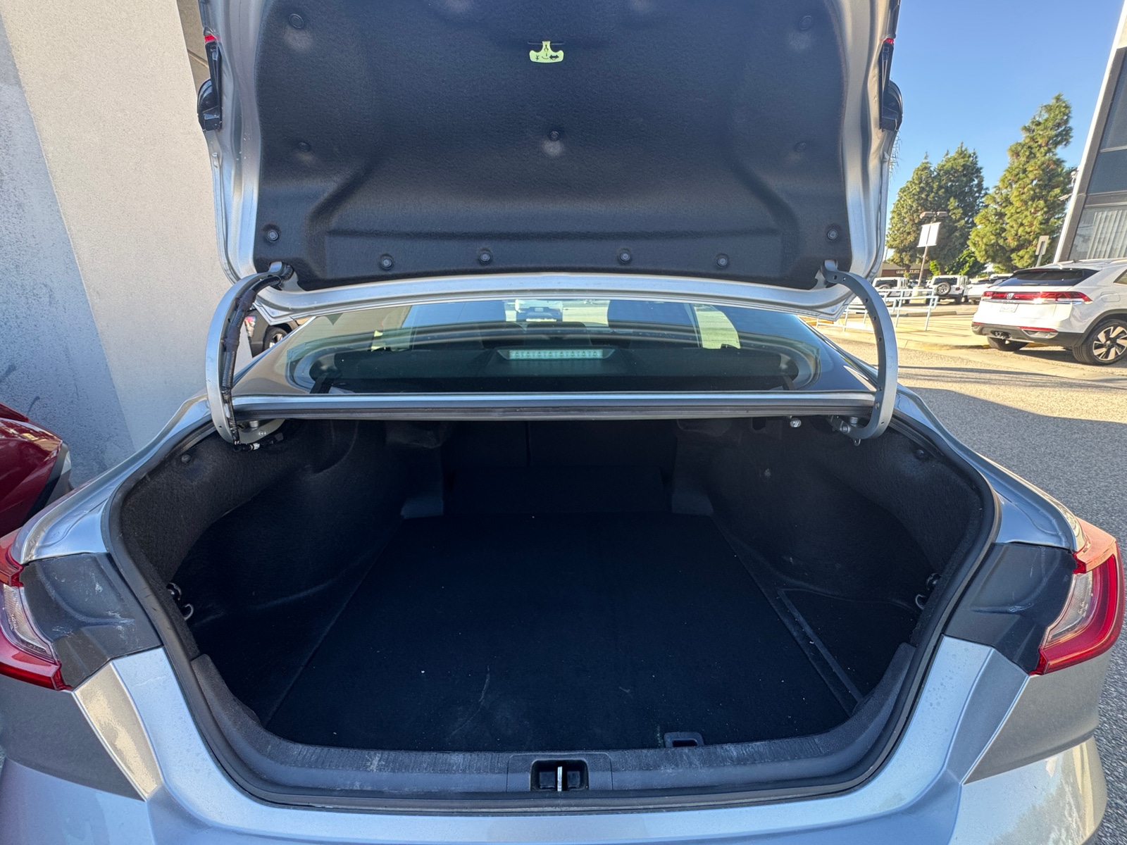 Thumbnail: 2025 Toyota Camry - 6