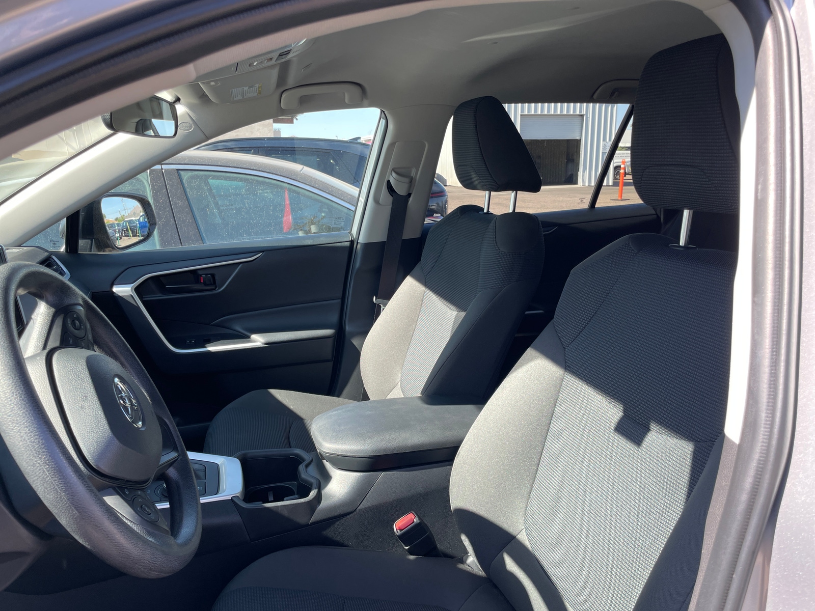 Thumbnail: 2025 Toyota RAV4 - 2